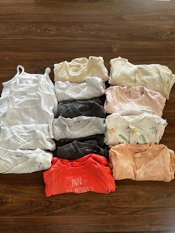 Lot pyjamas/bodys 3 mois