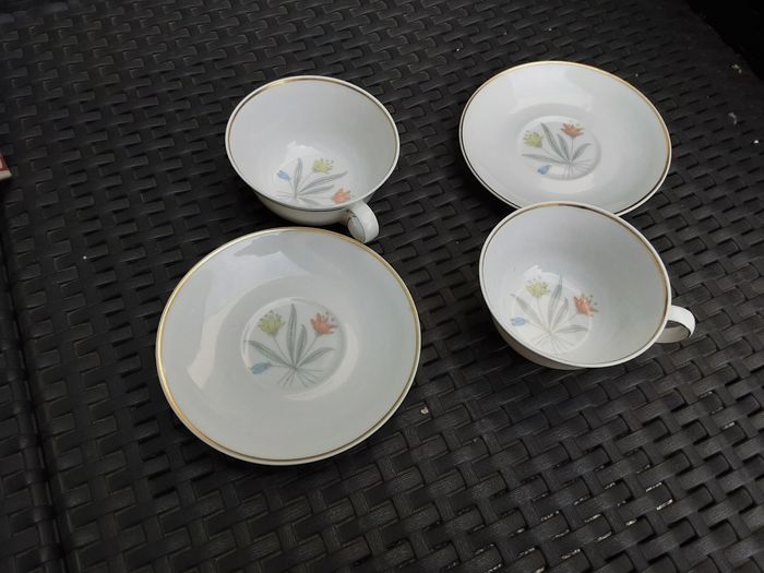 Lot de 2 tasses et 2 sous tasse en porcelaine de Limoges France fabrication bernardaud motif rêverie - photo numéro 2
