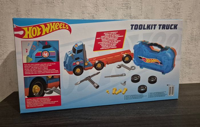 Camion boîte à outils hotwheels son et lumiere Neuf et emballé - photo numéro 2