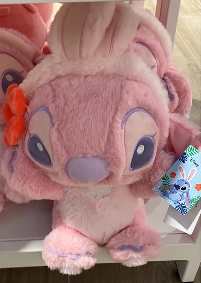 Peluche Angèle Rose +30 cm miniso au oreille de lapin édition spéciale