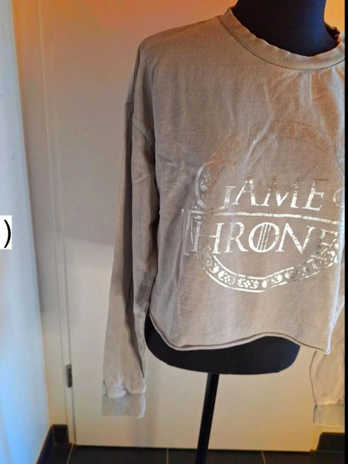 Pull pour Femme taille XS Marque game of Thrones très bon état - photo numéro 2