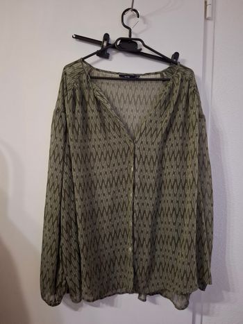 Chemise camisa kiabi taille xxl convien a une taille 50/52 eu ) en très bon état