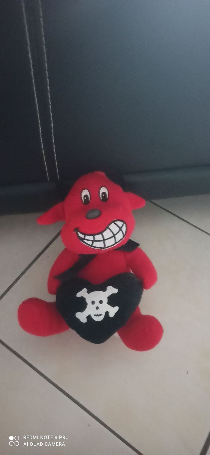 Peluche diable rouge