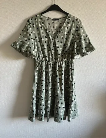 Robe vert sauge à pois