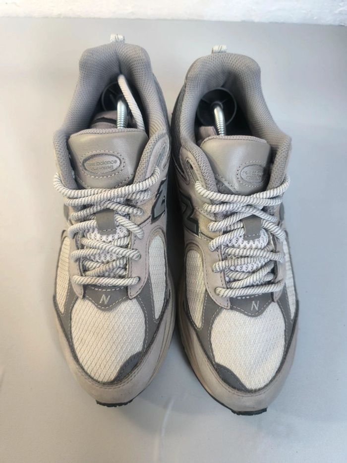 Baskets New Balance 2002r grises grey pocket pointure 42 très bon état - photo numéro 4