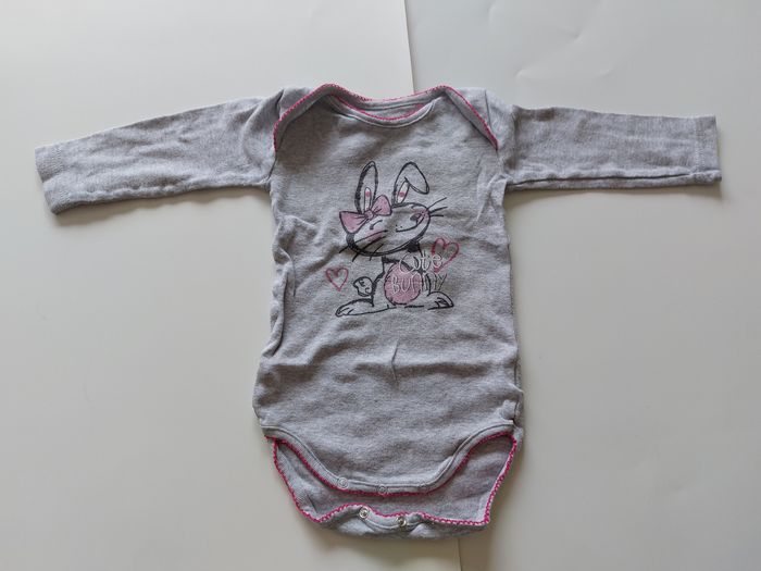 Lot 5 bodies 9 mois - photo numéro 4