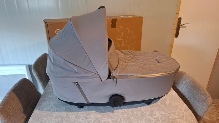 Nacelle cybex grise - photo numéro 2