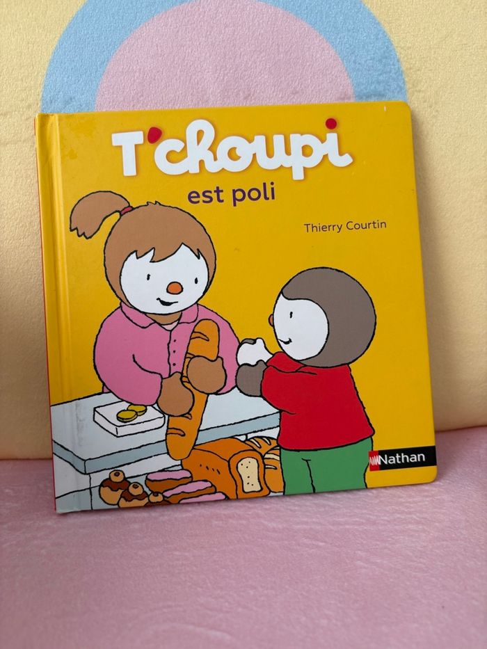 T’choupi est poli.