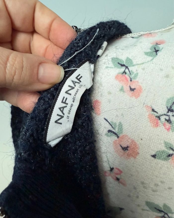 Gros pull bleu avec perles Naf Naf M ou 38 - photo numéro 2