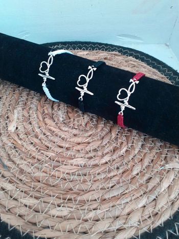 Bracelet macramé breloque  battements de cœur n°5