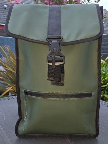 Sac à dos kaki Bill Tornade – Ultra tendance – Comme neuf ✨