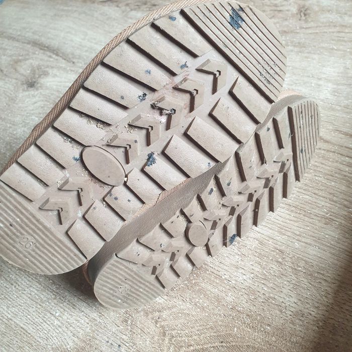 ⭐ Bottines en suédine fourrées - camel

#emyfleury_pointure26fille - photo numéro 5