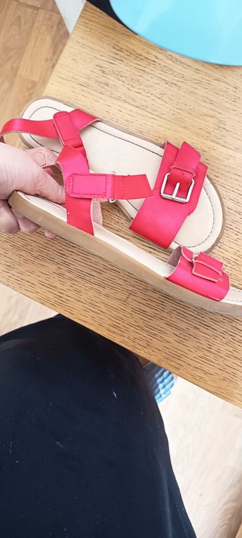 Sandale zara fille 37 tres bon état