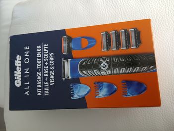 Tondeuse visage et corps de Gillette 