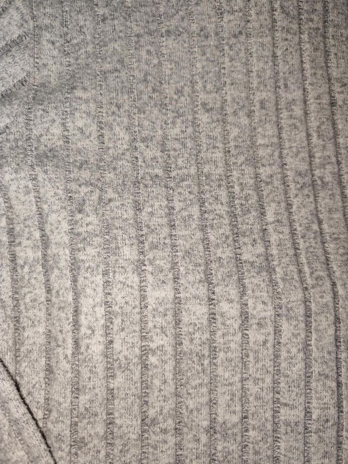 Ensemble confort fille 11/12 ans , très bon état - photo numéro 3