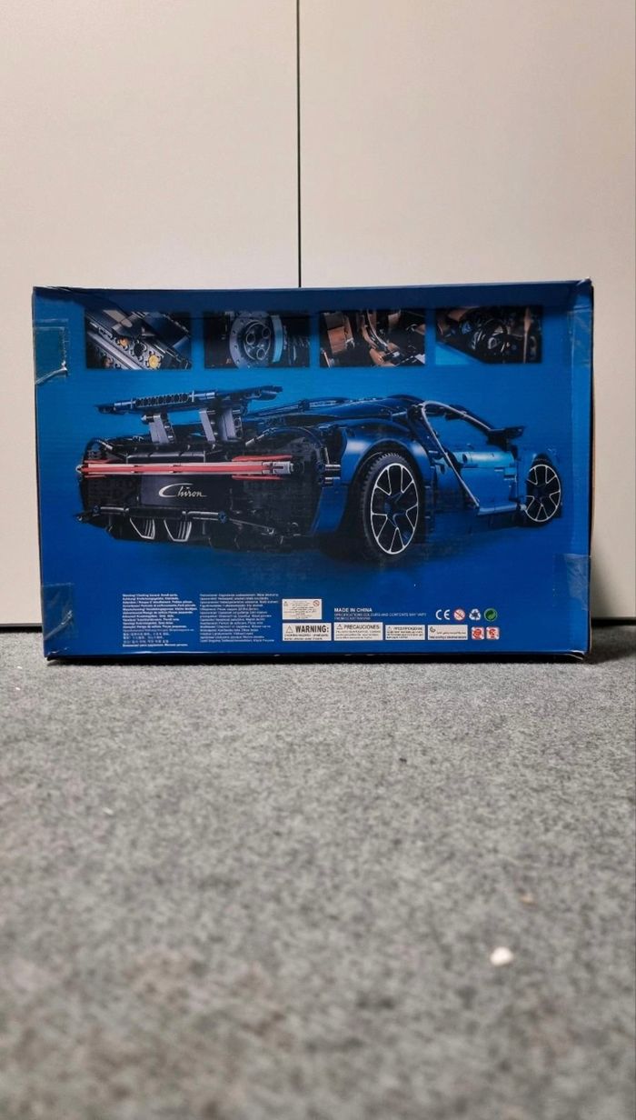 L  e  g   o       T  e   c   h   n  i    c      42083 B  u  g a   t   ti    C   h i  r   o  n  Neuf - photo numéro 2