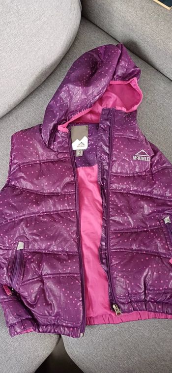 Veste sans manches avec capuche 10 ans