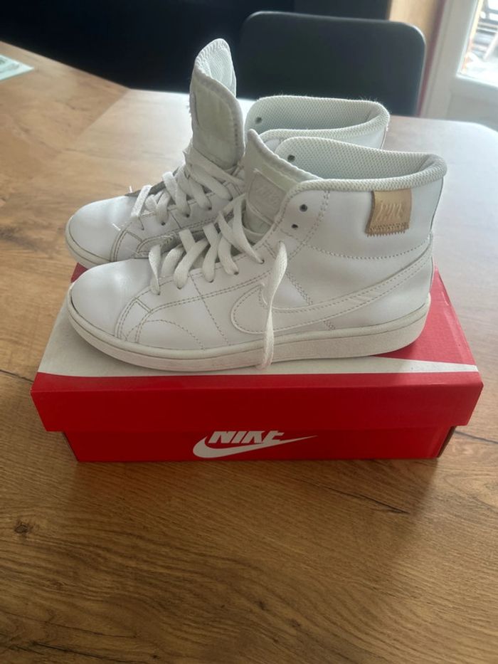 Nike 37,5 ou 6,5 femme