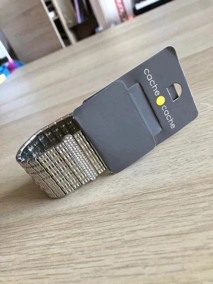 Bracelet Cache cache