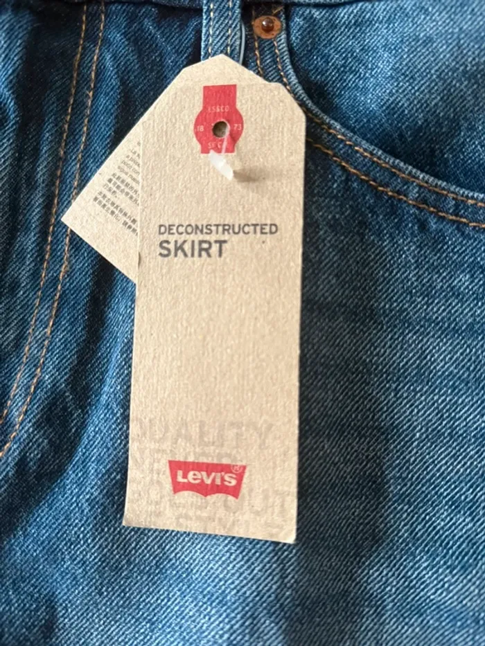 Jupe en jean Levis taille 31 neuve avec étiquette