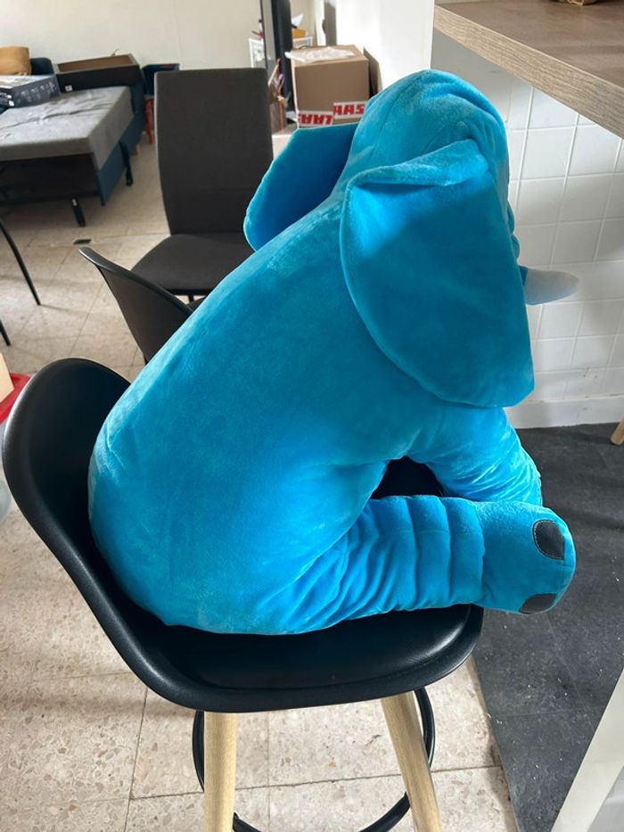 Peluche éléphant bleu - photo numéro 3