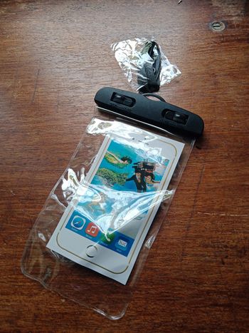 Étui protection téléphone étanche