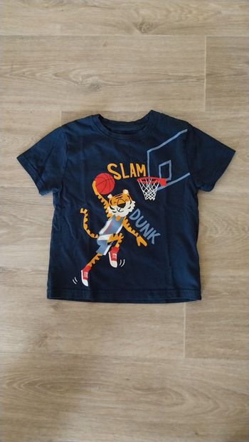 Tee shirt