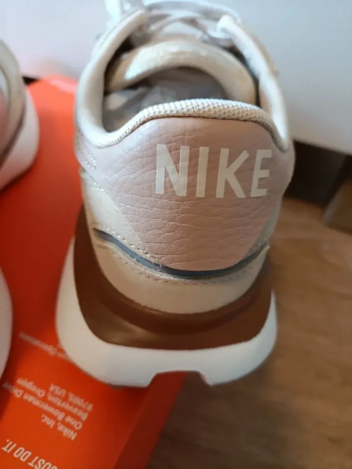 Baskets sneakers Nike waffle phoenix femme - photo numéro 12