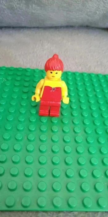 Lego figurine  femme vintage