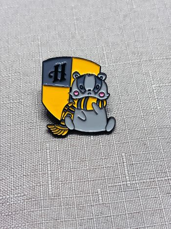 Pin’s pouffsoufle jaune Harry Potter broche cadeau femme