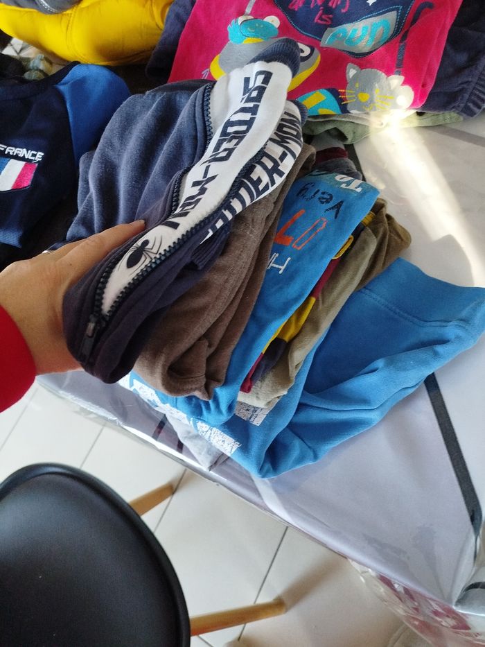 Lot garçon 8 ans - photo numéro 2