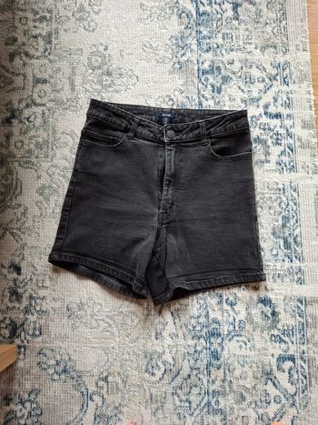 Short jean noir neuf