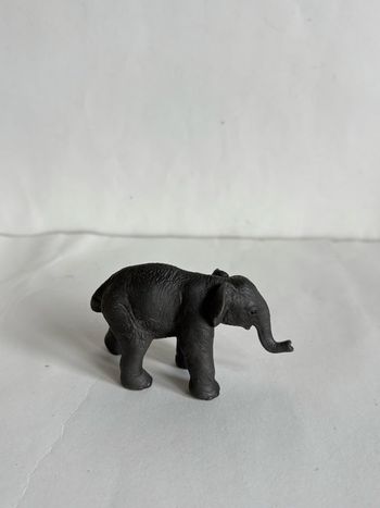 Éléphanteau Schleich