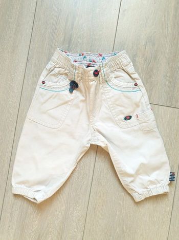 Tres joli pantalon leger gris très clair. Garçon 6 mois. Marque Sergent Major