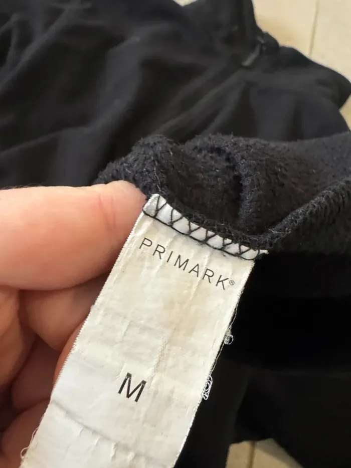 Pull noir workout, taille M, très bon état - photo numéro 4