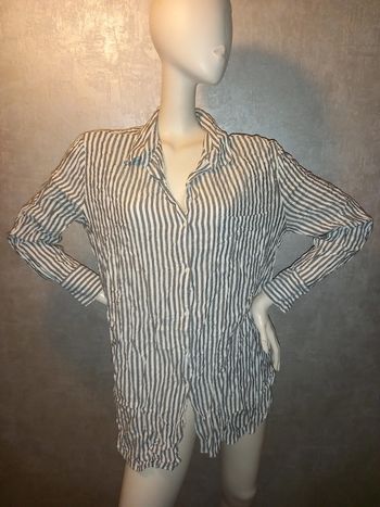 chemise grise rayé blanche bershka taille 42