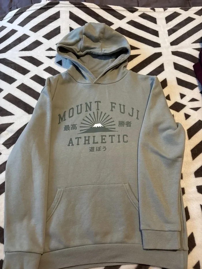 Pull à capuche