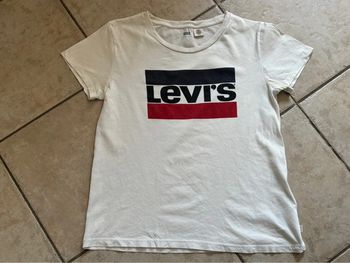TEE shirt Lévis taille S