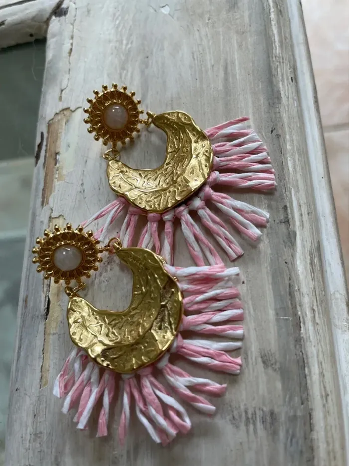Boucles d'oreilles bohème rose blanche et dorées-Mile Mila - photo numéro 4