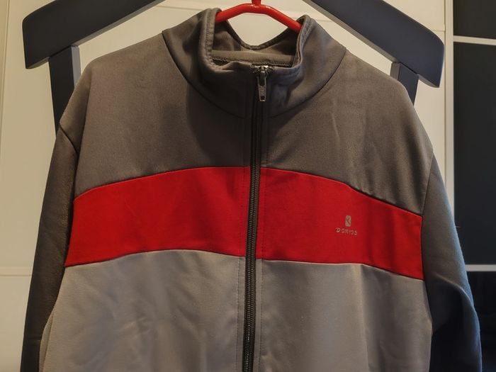 veste de survêtement taille 10 ans - photo numéro 4