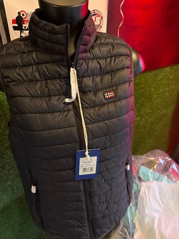 Gilet sans manche neuf jamais porté taille L