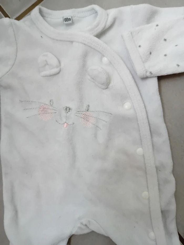 Lot de 3 pyjamas taille 0 mois - photo numéro 4