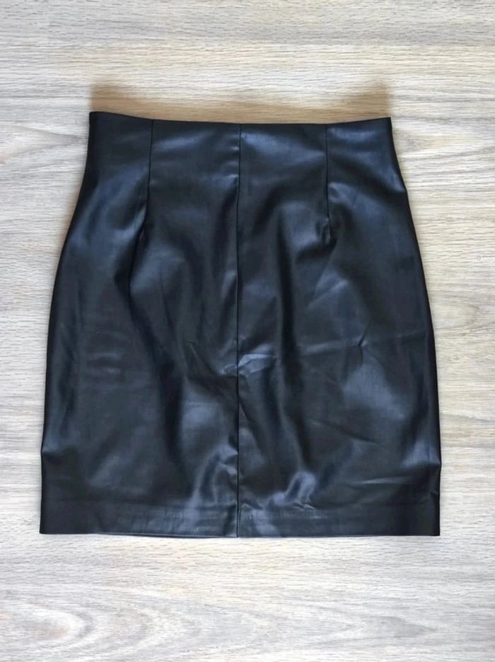 Jupe courte noir moulante simili cuir / H&M - 36/S - photo numéro 8