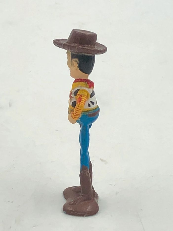 Figurine Disney Pixar Toy Story Woody 6,5 cm - photo numéro 2