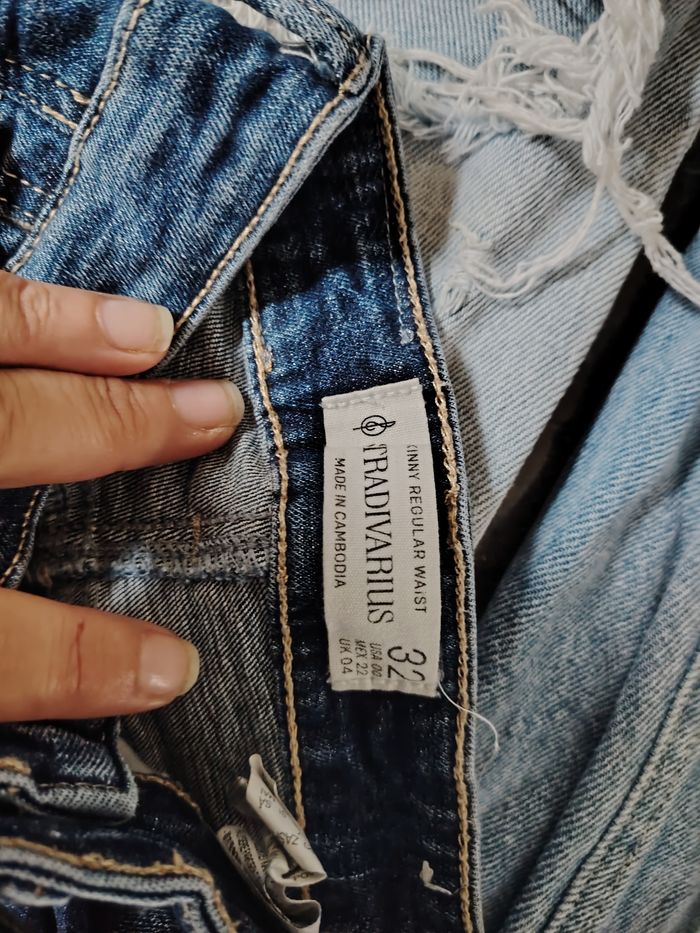 Lot 3 jeans taille 32 stradivarius et Pimkie - photo numéro 2