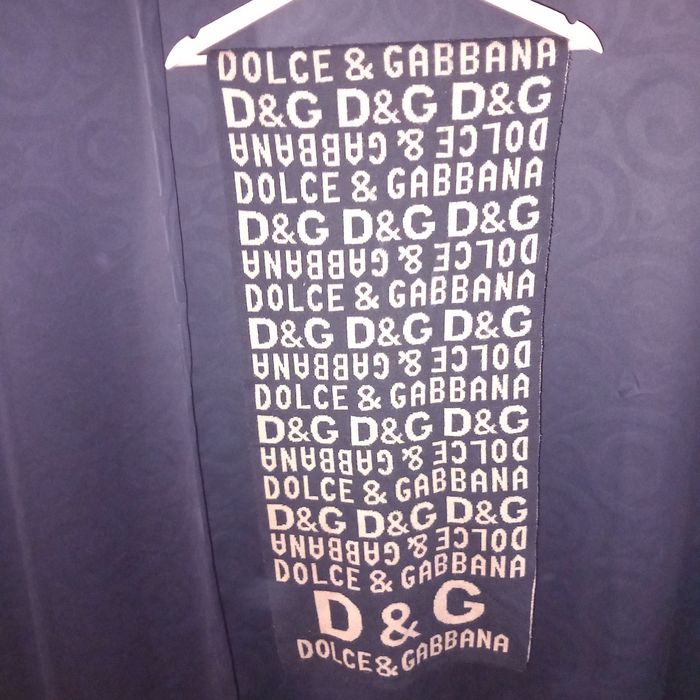 Écharpe réversible dolce gabbana avec bonnet - photo numéro 2