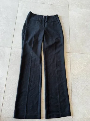 Pantalon noir Stile Benetton, très bon état, 34x105cm