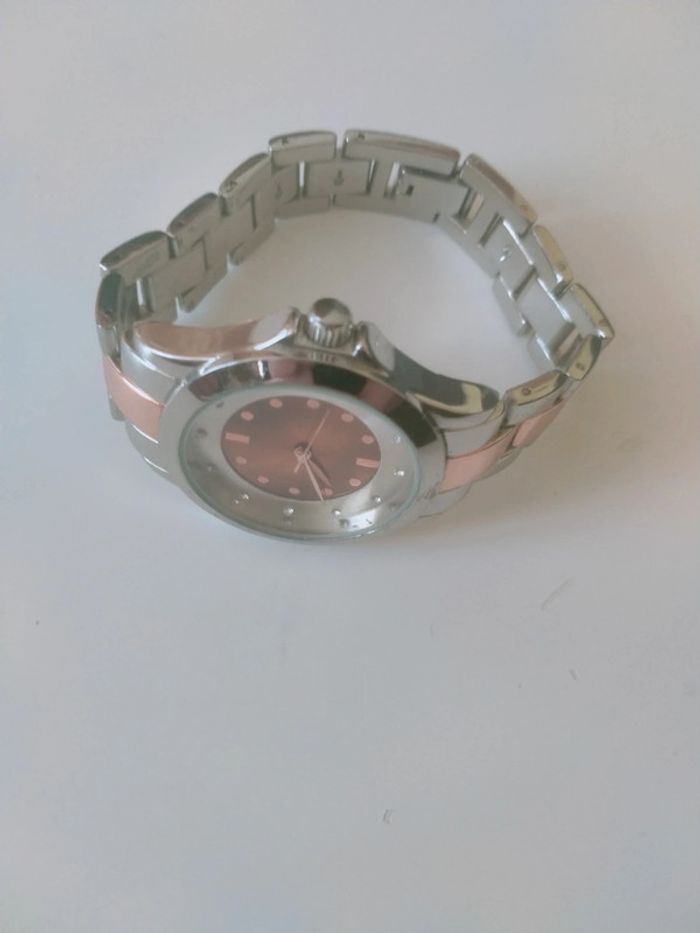 Montre femme - photo numéro 4