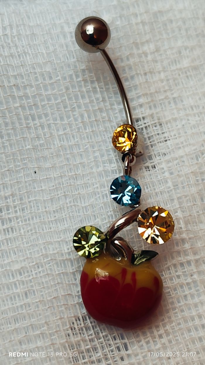 Piercing nombril pendentif pomme vintage