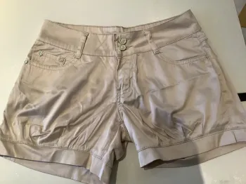 Short satin